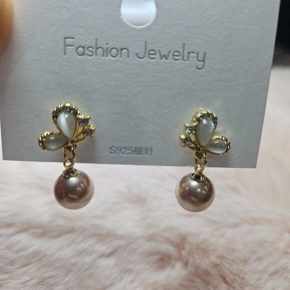 NWT Stunning S925 silver needle Korean-style pearl earrnings - Picture 6 of 6